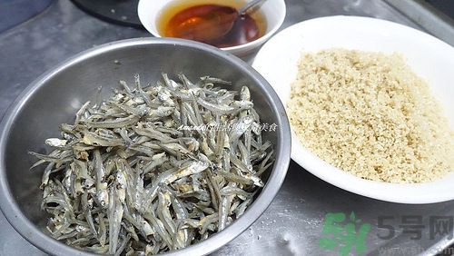小魚干怎么炒好吃？蜜汁小魚干的做法