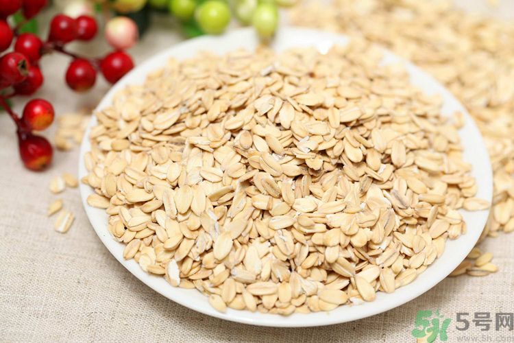 紅糖可以和燕麥一起吃嗎？燕麥片和紅糖吃起來(lái)什么好處？