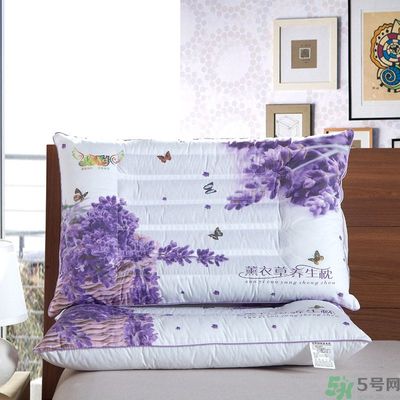 晚上失眠用什么枕頭好？那種枕頭治失眠最好？