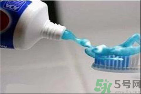 牙膏可以祛痘嗎？牙膏可以祛黑頭嗎？