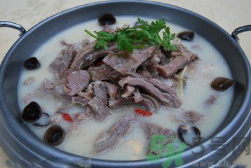 春天可以吃羊肉嗎？吃羊肉有哪些禁忌？