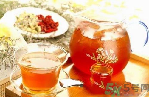 春天喝菊花茶好嗎？女性春天喝什么茶最好？