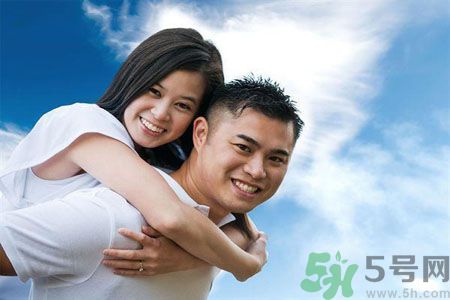 夫妻為錢傷了感情怎么辦？化解夫妻吵架的有效方法