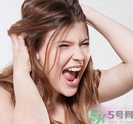 頭發(fā)分叉怎么辦？頭發(fā)油怎么辦？