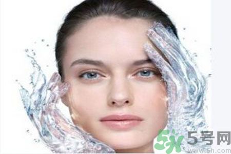 皮膚起皮怎么辦？皮膚起皮用什么護(hù)膚品？