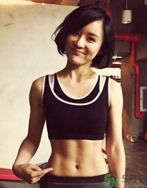 馬甲線是什么意思啊？馬甲線是什么樣子的？