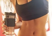 馬甲線是什么意思?。狂R甲線是什么樣子的？