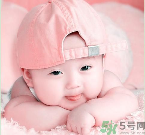 爸爸能單獨(dú)照顧寶寶嗎？爸爸怎樣照顧寶寶？