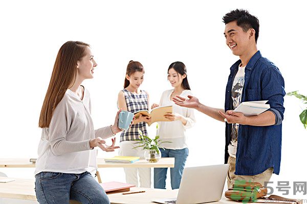 和別人說(shuō)話不敢看對(duì)方怎么辦？說(shuō)話不敢看別人眼睛怎么辦？