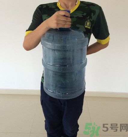 a4腰也叫水桶腰是什么意思？a4腰也叫水桶腰圖片？ 