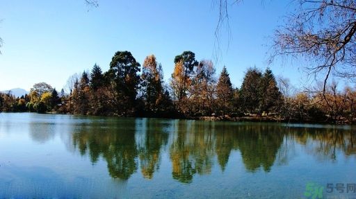 什么地方適合情侶旅游?旅游帶什么東西？