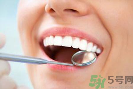 牙齒發(fā)黃怎么辦？牙齒怎么變白？