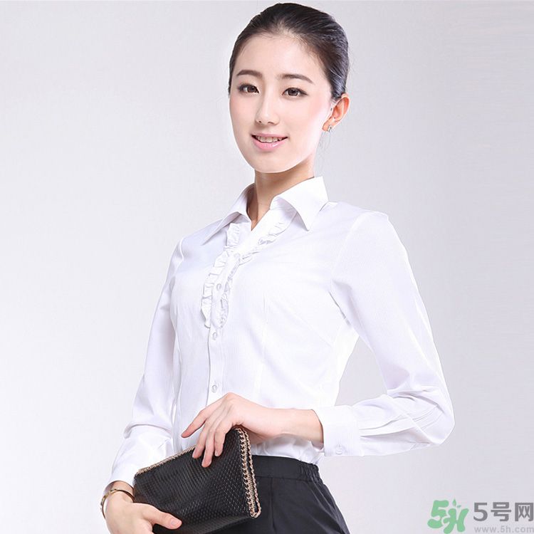 職場(chǎng)新人的入門(mén)公告有哪些？新人怎樣獲得同事的認(rèn)可？