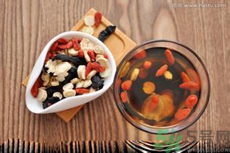 月經(jīng)有血塊是怎么回事？月經(jīng)有血塊怎么調(diào)理？