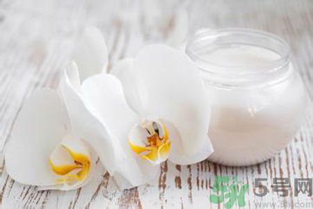 角質(zhì)層薄用什么護(hù)膚品？角質(zhì)層薄用什么洗面奶？