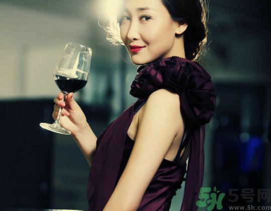 怎樣做一個(gè)好妻子？做一個(gè)好妻子要滿足的10條標(biāo)準(zhǔn)！