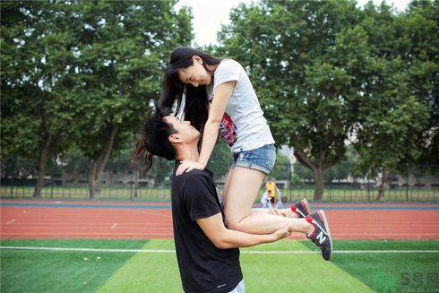 情侶最萌身高差是多少？女生多高最好？