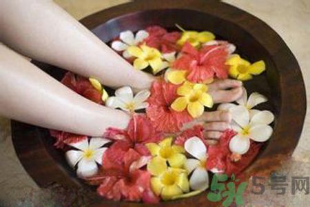 泡腳有什么好處？泡腳有什么禁忌？