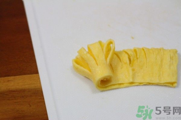 蘆筍開花了還可以吃嗎？蘆筍尾部開花能吃嗎？