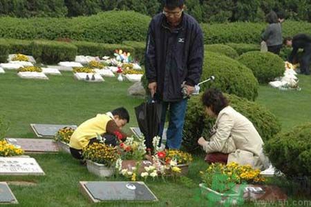 清明節(jié)的習俗有哪些？清明節(jié)吃什么？