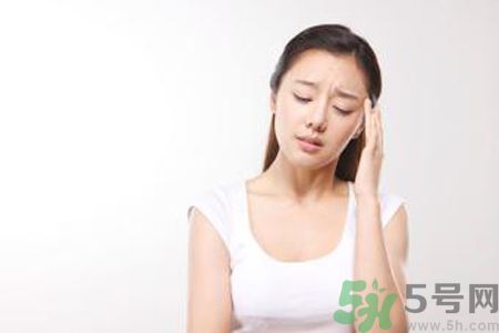 月經(jīng)顏色發(fā)黑是怎么回事？月經(jīng)顏色發(fā)黑怎么辦？