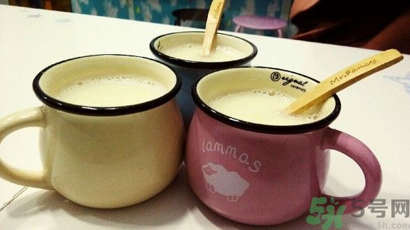 小葉增生可以喝豆?jié){嗎？小葉增生可以吃蜂蜜嗎？