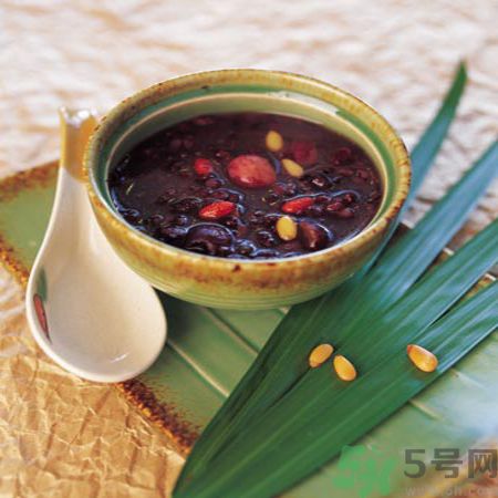 補(bǔ)血的粥有哪些？補(bǔ)血的粥怎么做？