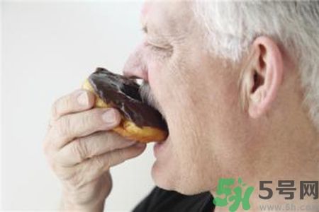高血脂不能吃什么食物？高血脂要注意什么？