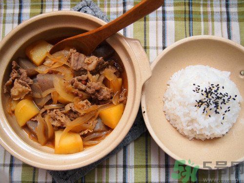 土豆絲和土豆片哪個更好吃？土豆片可以炒什么？