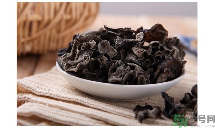 多吃黑木耳有什么好處？黑木耳可以排毒嗎？