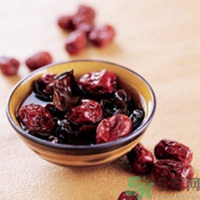 黑木耳可以治便秘嗎？黑木耳有什么食療的方法？