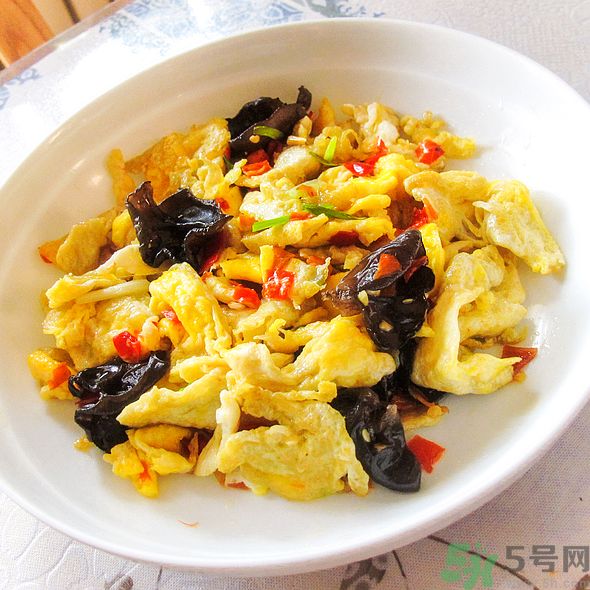 黑木耳炒雞蛋怎么做？黑木耳炒雞蛋怎么做最好吃？