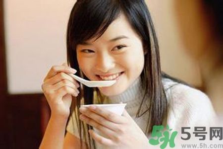 胃潰瘍吃什么食物好？調(diào)理胃潰瘍的方法有哪些？