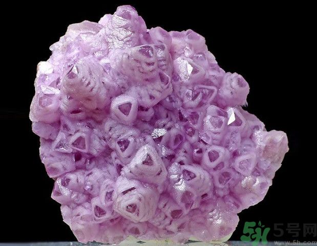 三生石是真的嗎？三生石能保佑姻緣嗎？