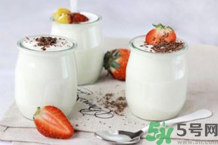 痛風可以喝酸奶嗎？痛風喝酸奶好嗎？