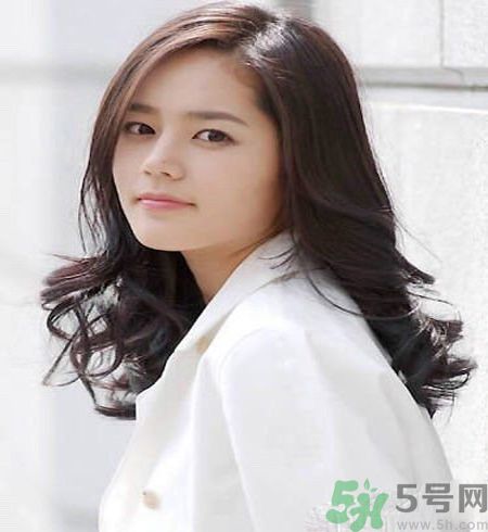 韓佳人女兒叫什么名字？韓佳人的老公是誰？