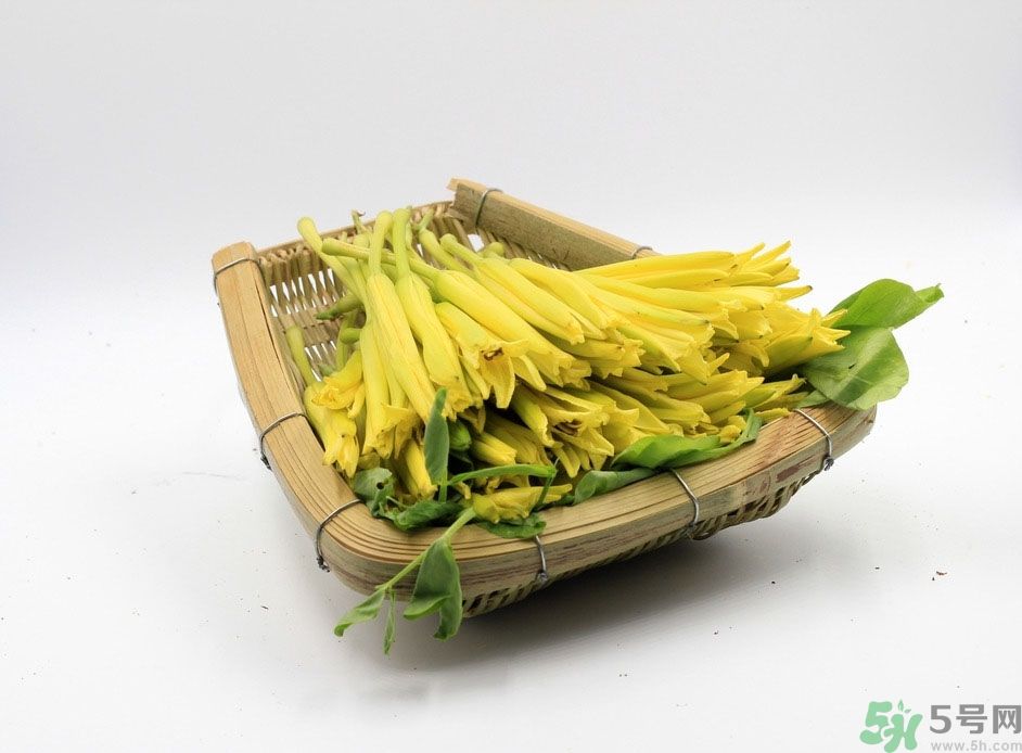 黃花菜可以治療抑郁癥嗎？?jī)蓢嶞S花菜治好了抑郁癥是真的嗎？