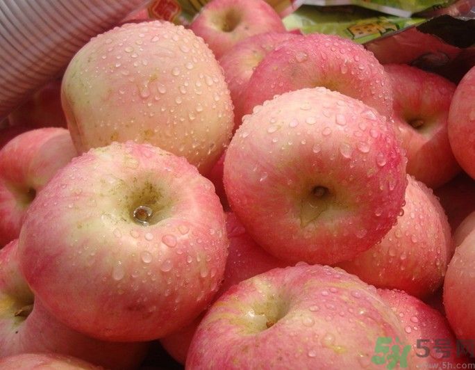晚上9點以后可以吃蘋果嗎？晚上吃蘋果好不好？