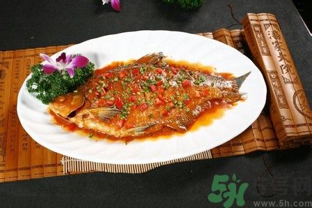 武昌魚是鳊魚嗎？武昌魚和鳊魚區(qū)別哪個好吃？