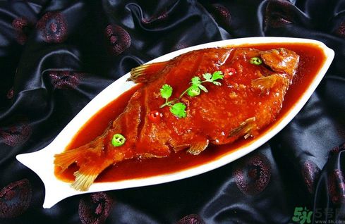 武昌魚是鳊魚嗎？武昌魚和鳊魚區(qū)別哪個好吃？