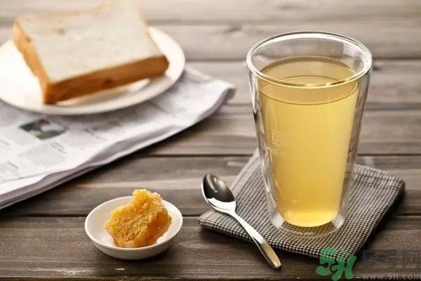 早上空腹喝蜂蜜水好嗎？可以空腹喝蜂蜜水嗎？