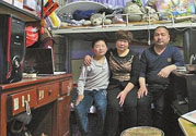 住窩棚夫婦倆十多年堅守女兒失蹤路口 如何預防孩子走失？