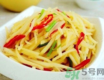 土豆皮變綠還可以吃？土豆發(fā)青吃了會(huì)中毒嗎？