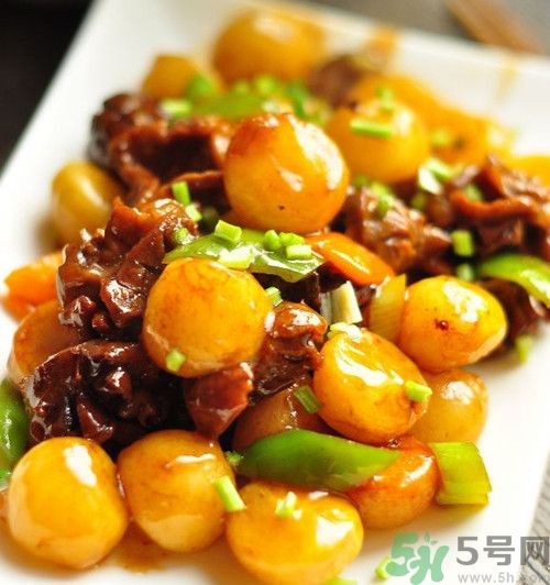 土豆皮變綠還可以吃？土豆發(fā)青吃了會(huì)中毒嗎？