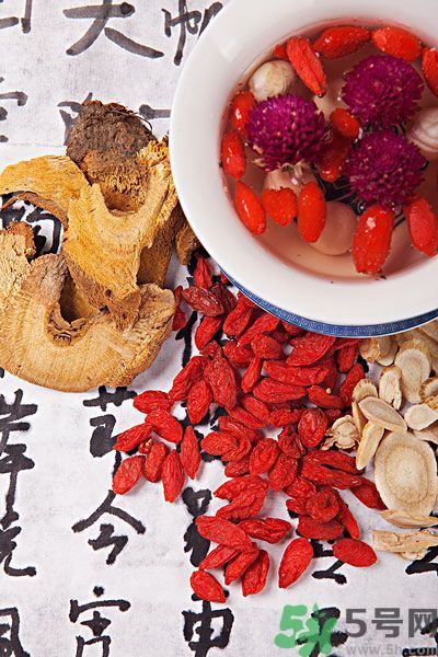 枸杞可以長時間燉煮嗎？枸杞有什么功效？