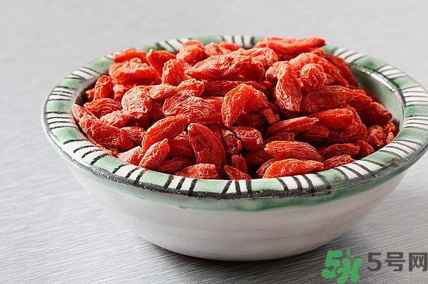 枸杞可以長時間燉煮嗎？枸杞有什么功效？