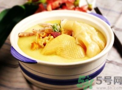 燉雞湯用冷水還是熱水？雞湯用冷水可以嗎？