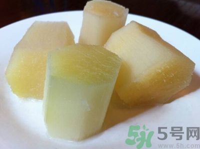甘蔗中間發(fā)黑可以吃嗎？甘蔗中間發(fā)黑吃了好不好？