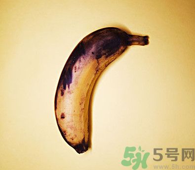 香蕉皮有黑點還能吃嗎？香蕉怎么保存不變黑？