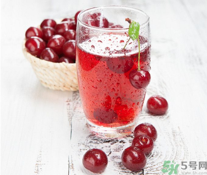 櫻桃泡酒能治療痛風嗎？櫻桃泡酒能喝嗎？